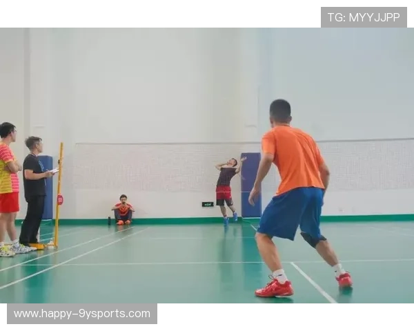 新赛季网球巡回赛焦点频出年轻选手崛起老将争锋冠军之争愈发激烈